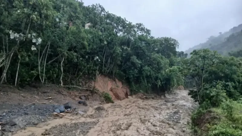 Tipuani, Caranavi y La Asunta sufren graves daños por lluvias y desborde de ríos