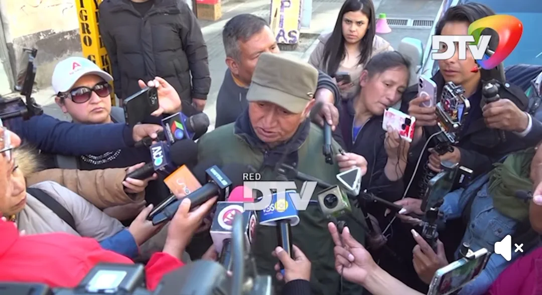 Exejecutivo de la COB: “Ya no quieren diálogo, no quieren nada. Único pedido que tiene ahora el pueblo es que PRESIDENTE tiene que irse”