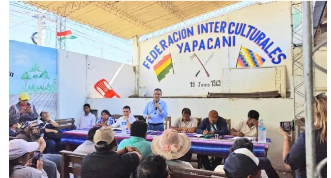 Diálogo con sectores desactiva tres bloqueos en vías cruceñas